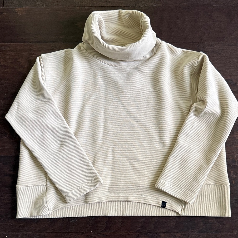 Varley Turtleneck Sweatshirt